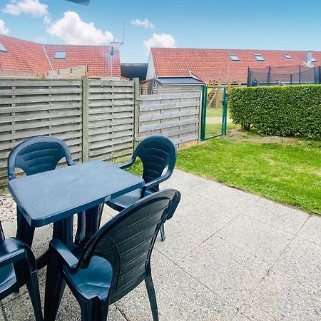 Beautiful Apartment In Bredene With Kitchen Exterior foto